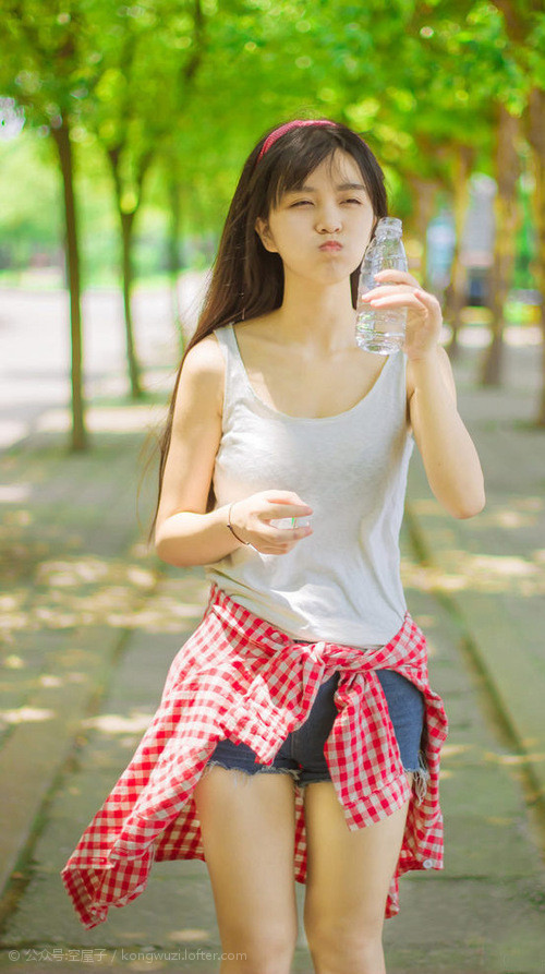 爱游戏 电竞-最佳瞬间：王强末节关键三分助球队反超，现场沸腾！